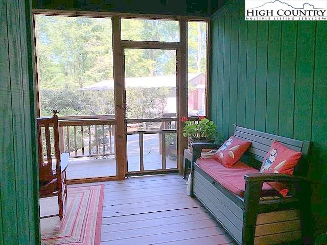 Image number 4 for the current listing