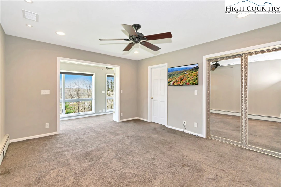 Image number 7 for the current listing
