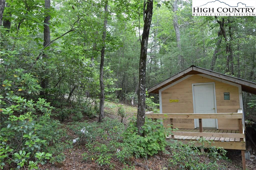 Image number 9 for the current listing