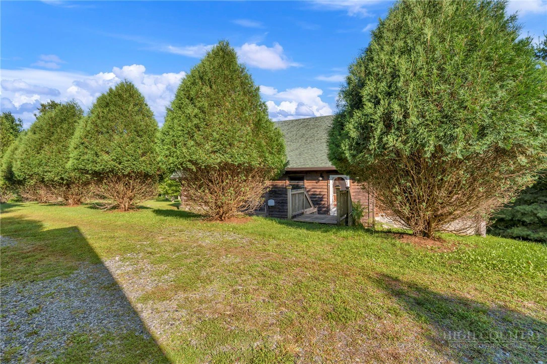 Image number 16 for the current listing