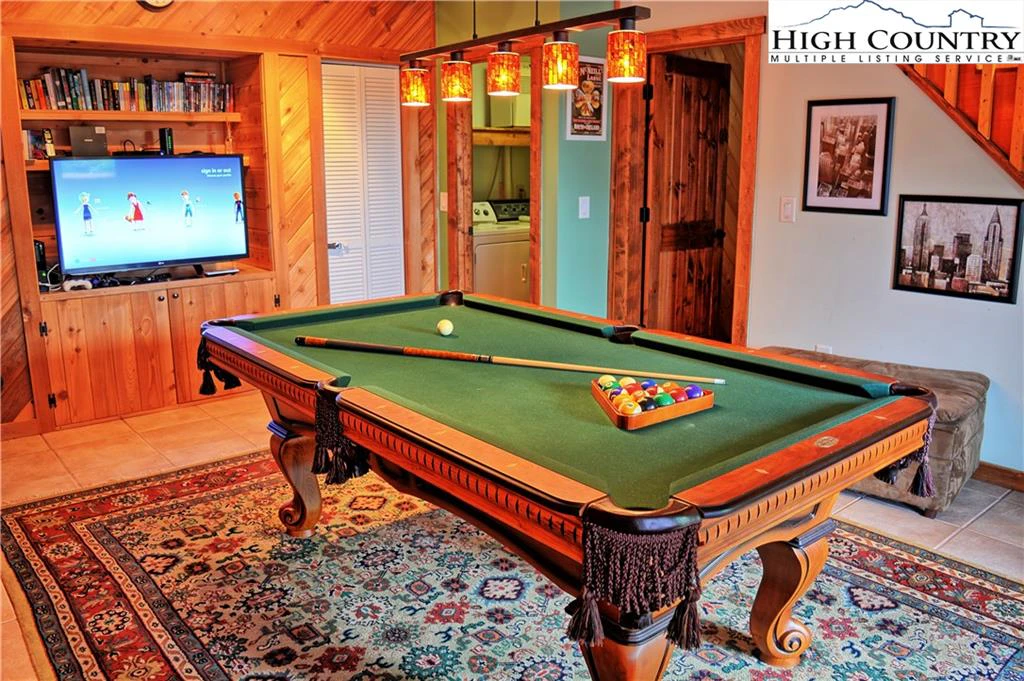 Image number 4 for the current listing