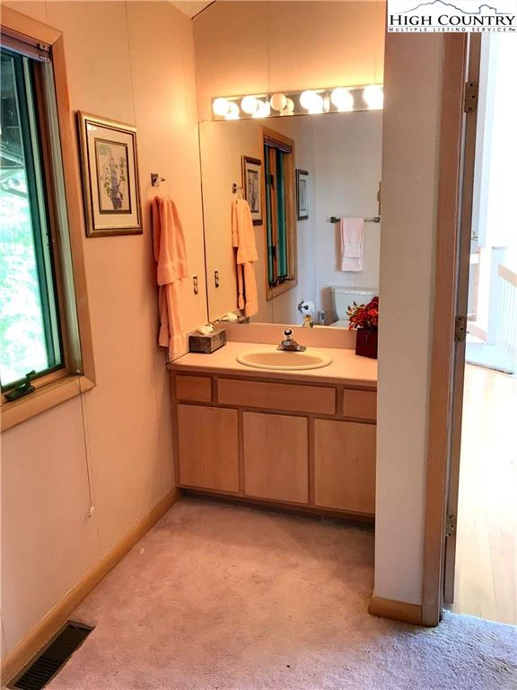 Image number 6 for the current listing