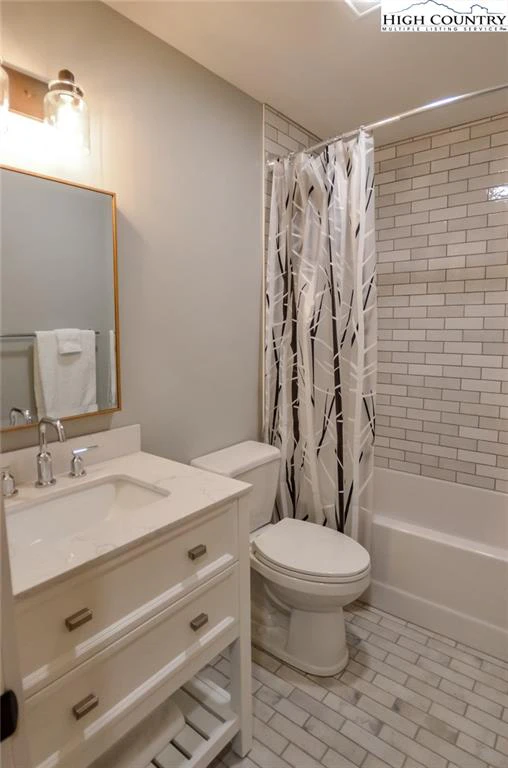 Image number 11 for the current listing