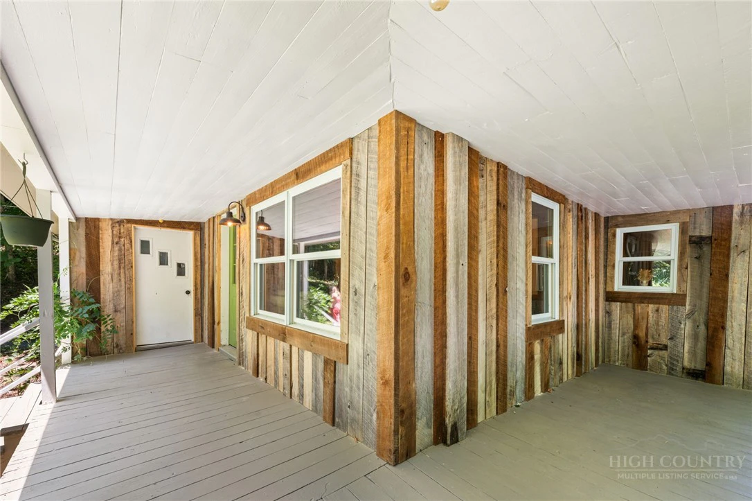 Image number 2 for the current listing