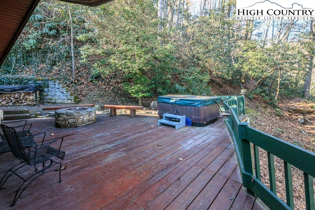 Image number 15 for the current listing