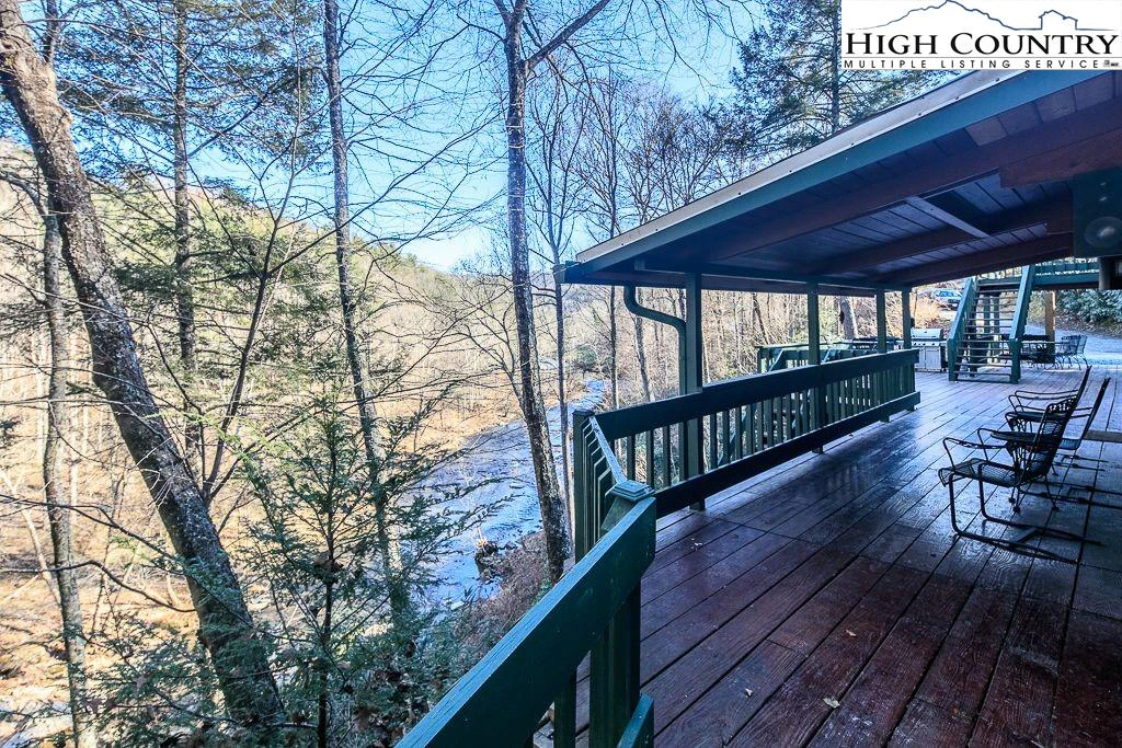 Image number 16 for the current listing