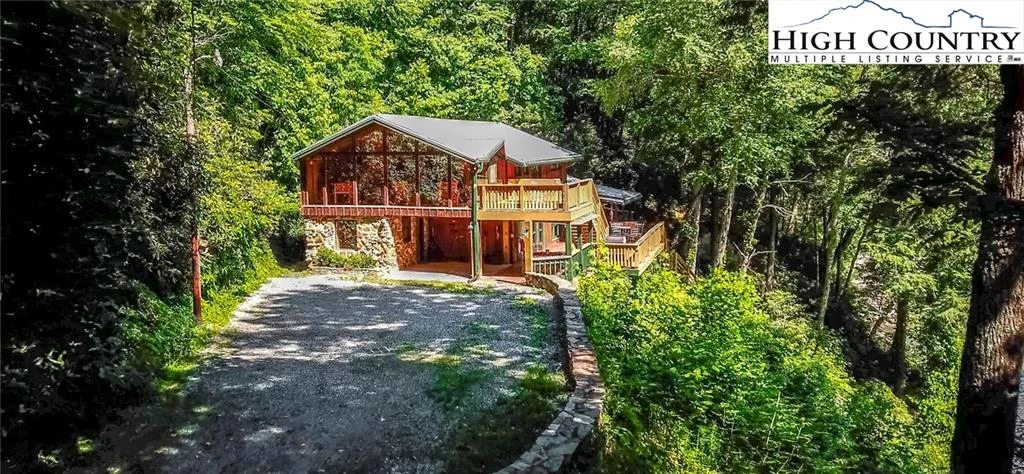 Image number 19 for the current listing