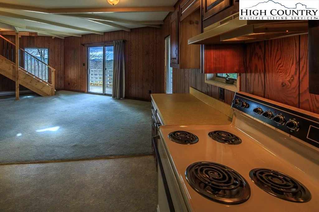 Image number 3 for the current listing