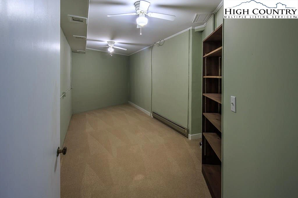 Image number 6 for the current listing
