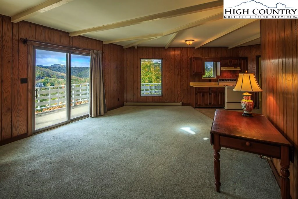 Image number 7 for the current listing