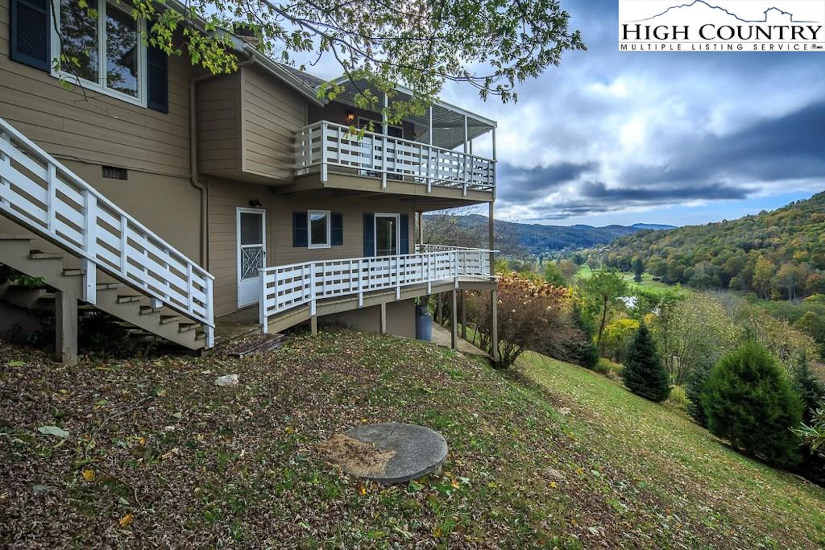 Image number 10 for the current listing