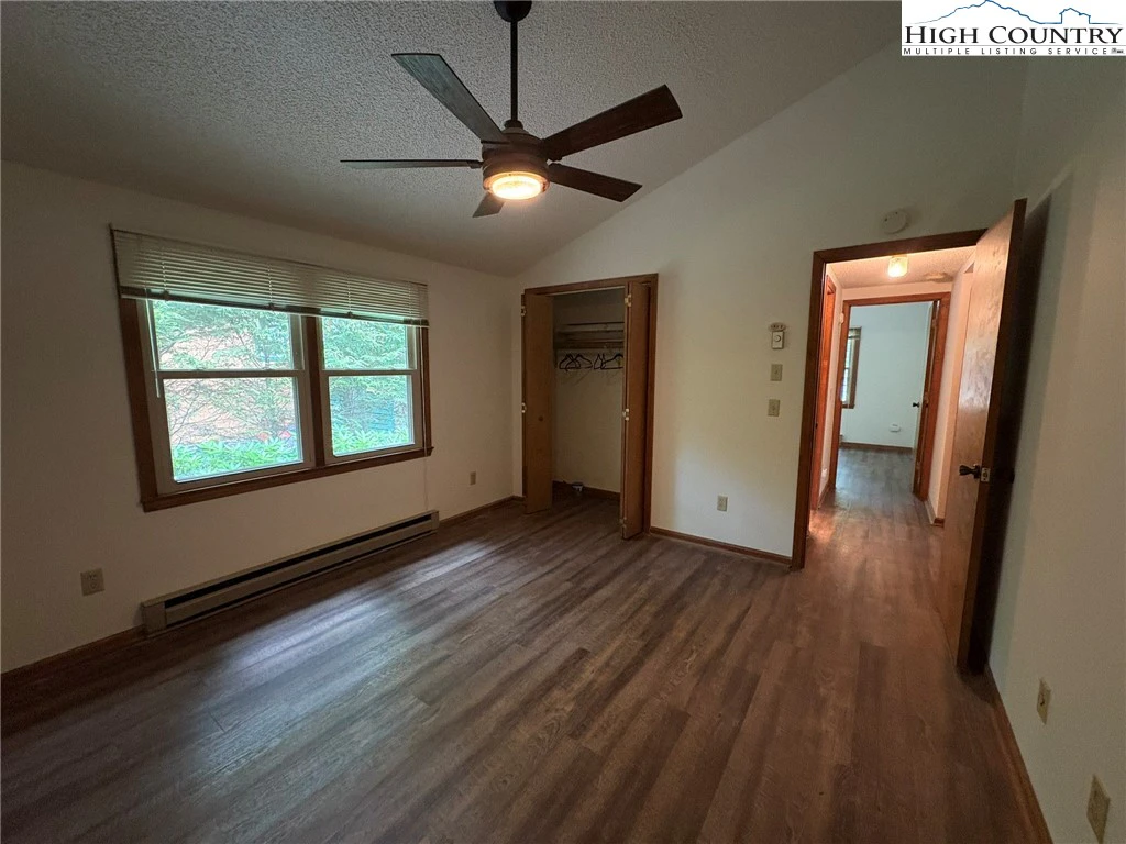 Image number 12 for the current listing