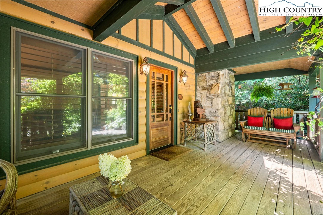Image number 5 for the current listing