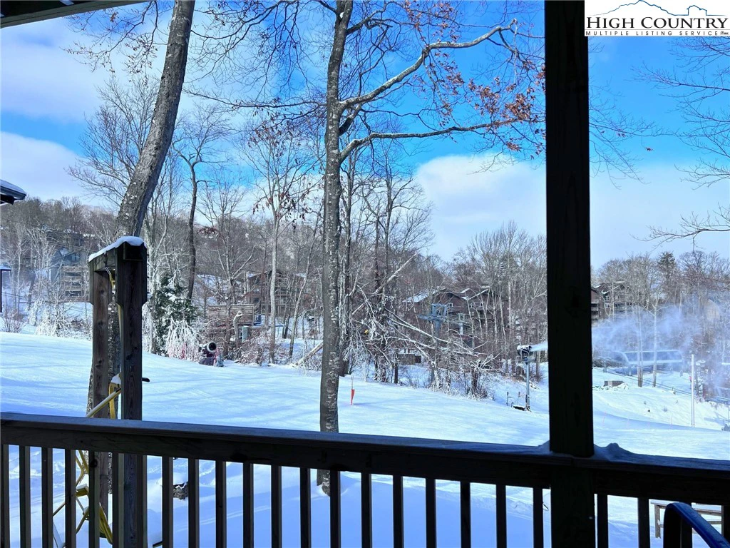 Image number 16 for the current listing