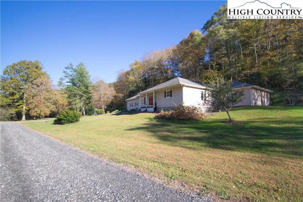 Image number 15 for the current listing