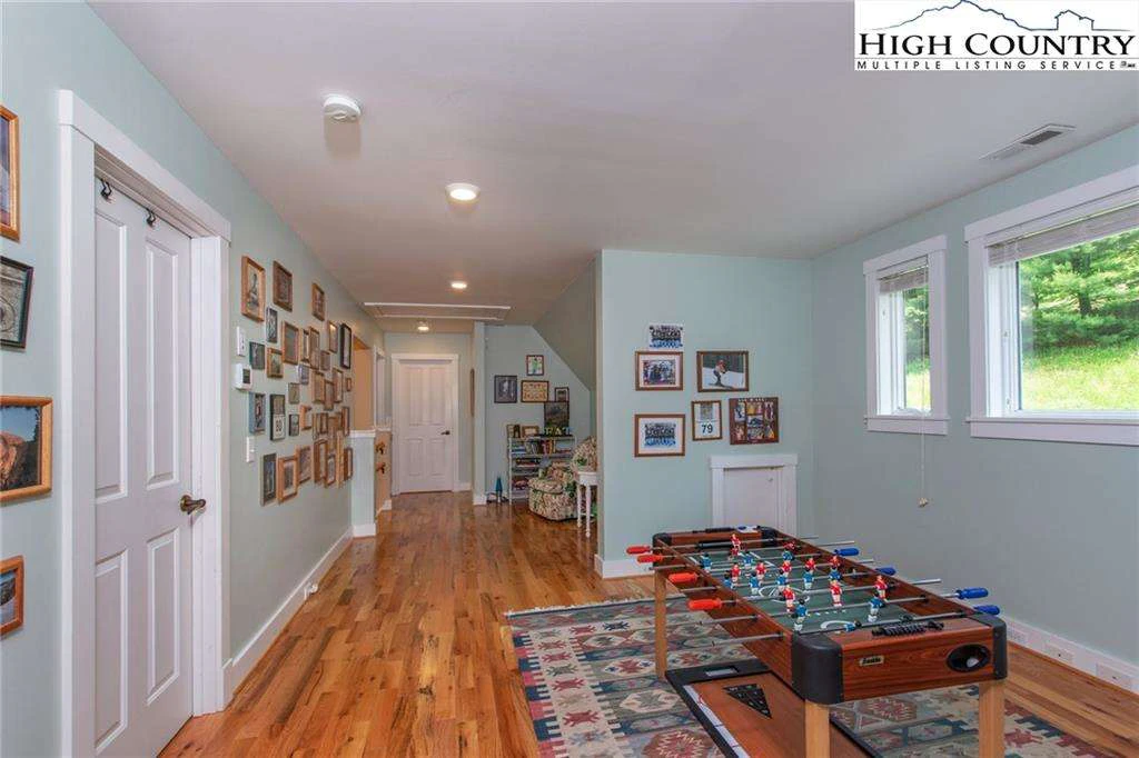 Image number 6 for the current listing