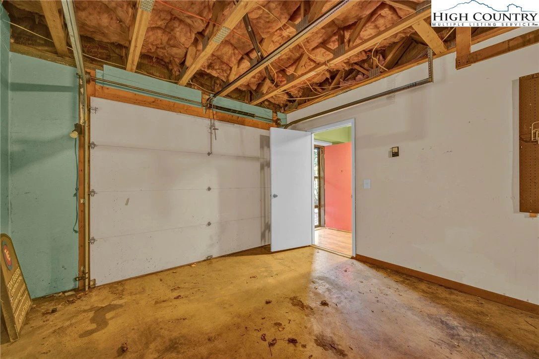 Image number 6 for the current listing