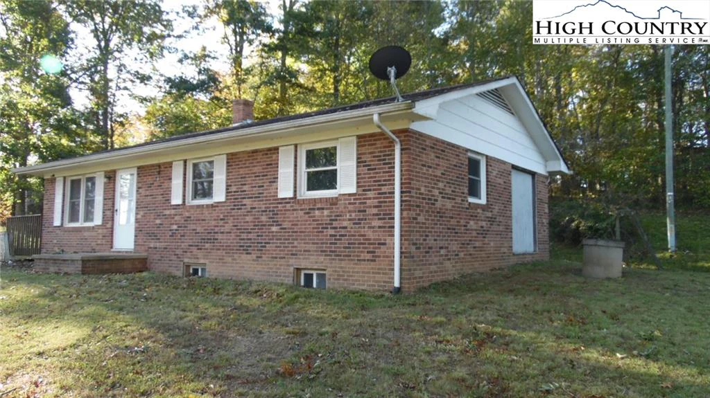 Image number 4 for the current listing