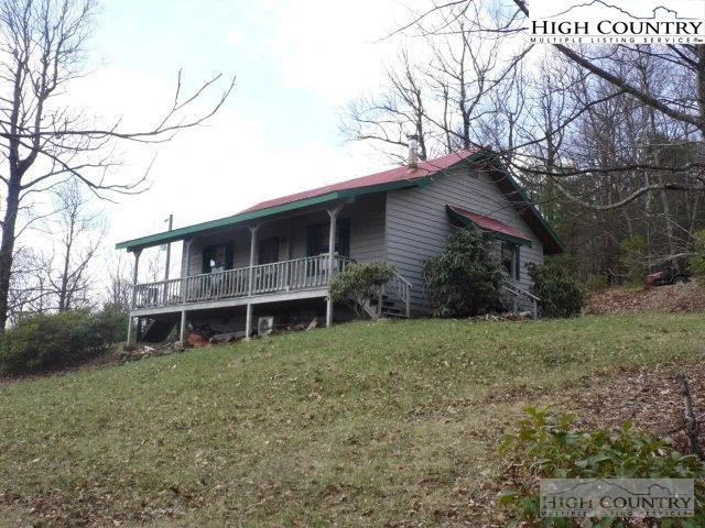 Image number 1 for the current listing