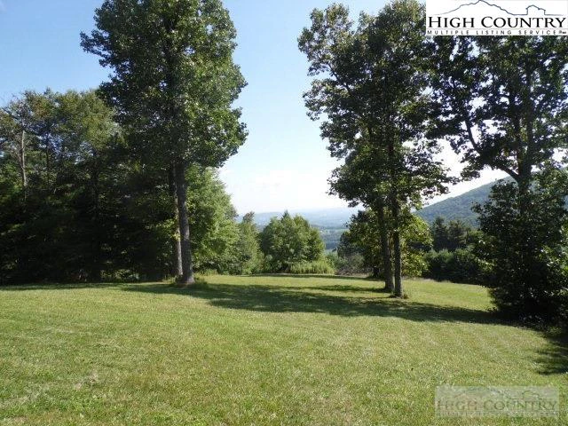 Image number 17 for the current listing