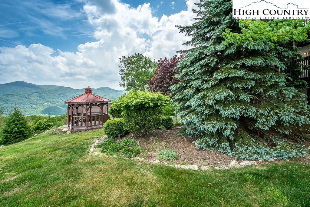 Image number 3 for the current listing