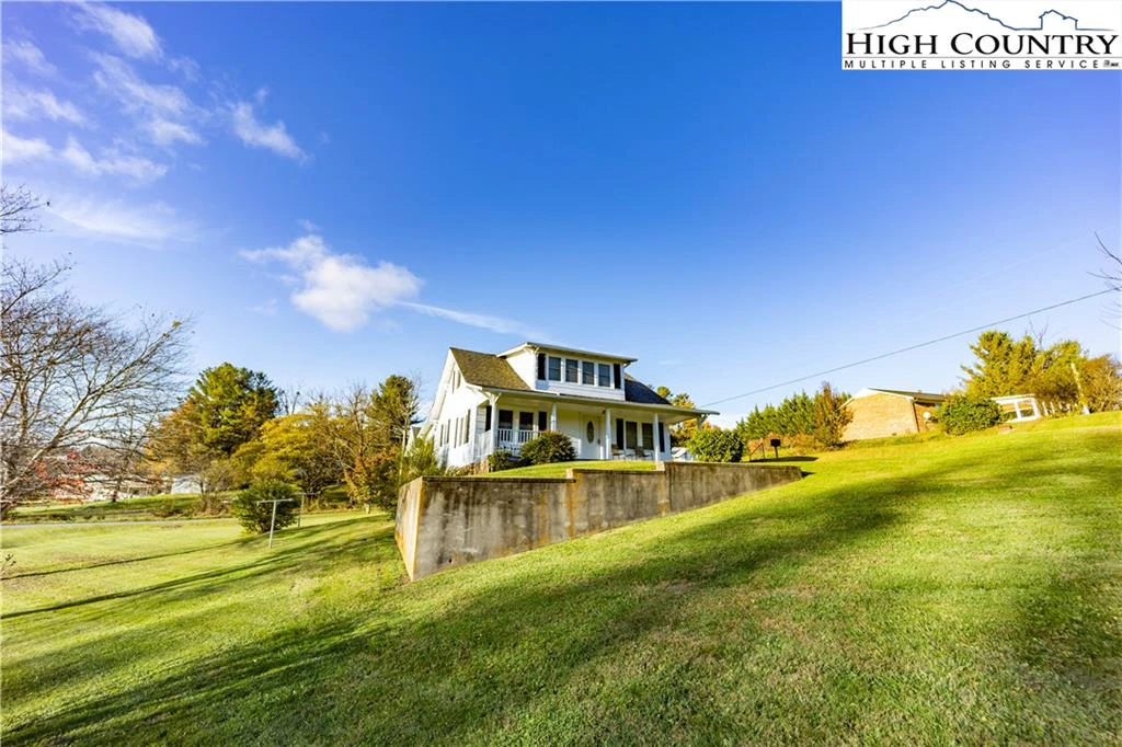 Image number 14 for the current listing