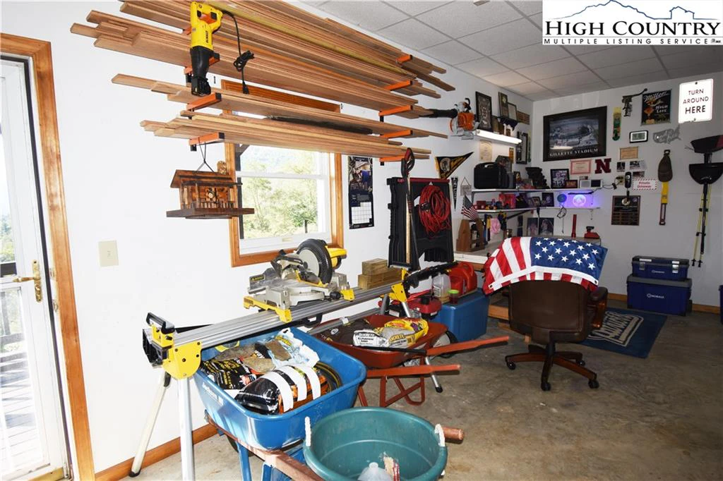 Image number 20 for the current listing