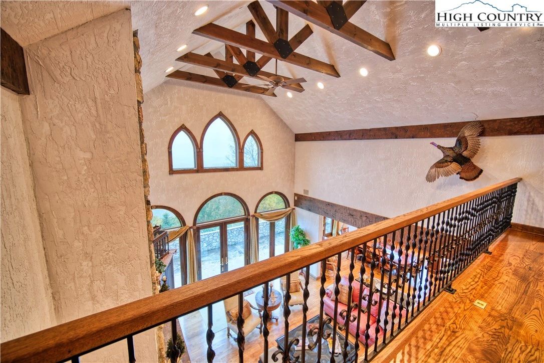 Image number 7 for the current listing