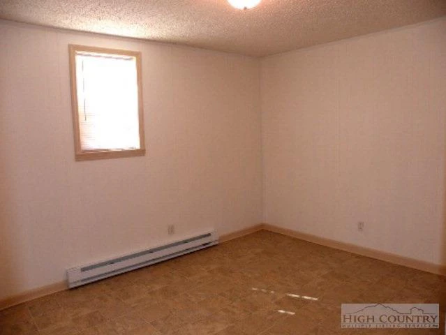 Image number 12 for the current listing