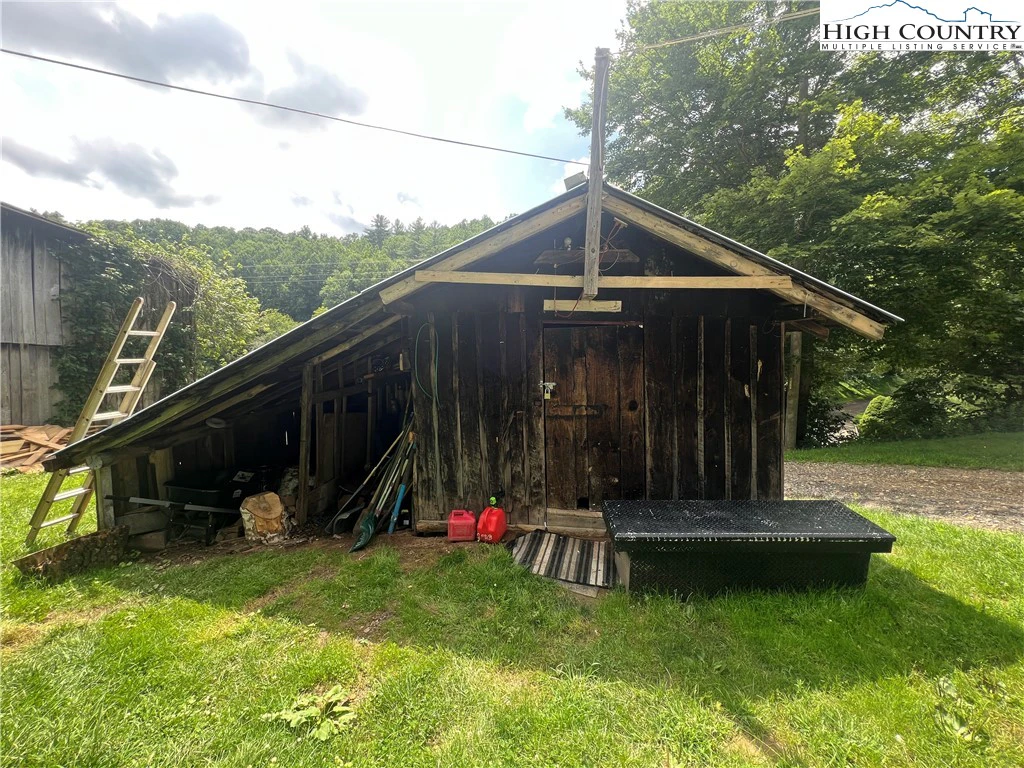Image number 3 for the current listing