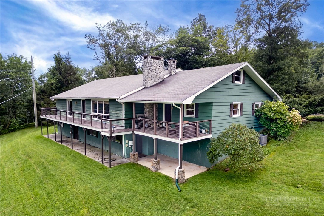Image number 9 for the current listing