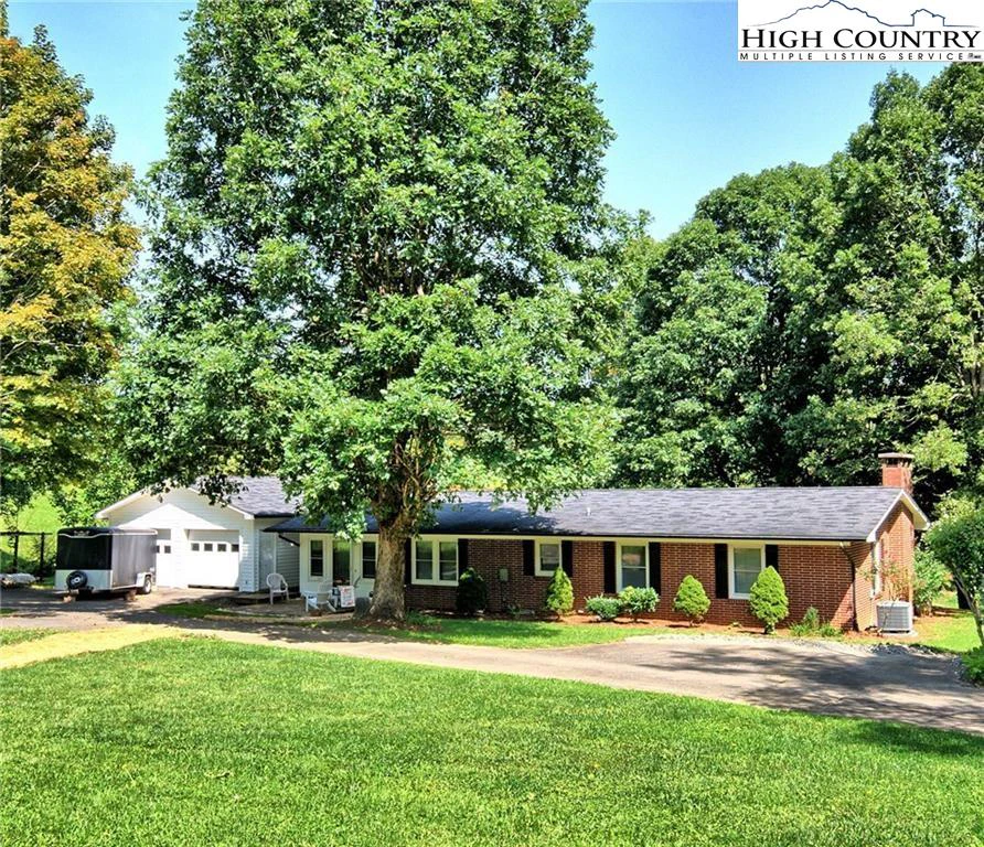 Image number 1 for the current listing