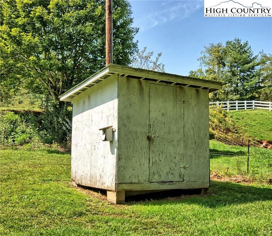 Image number 12 for the current listing