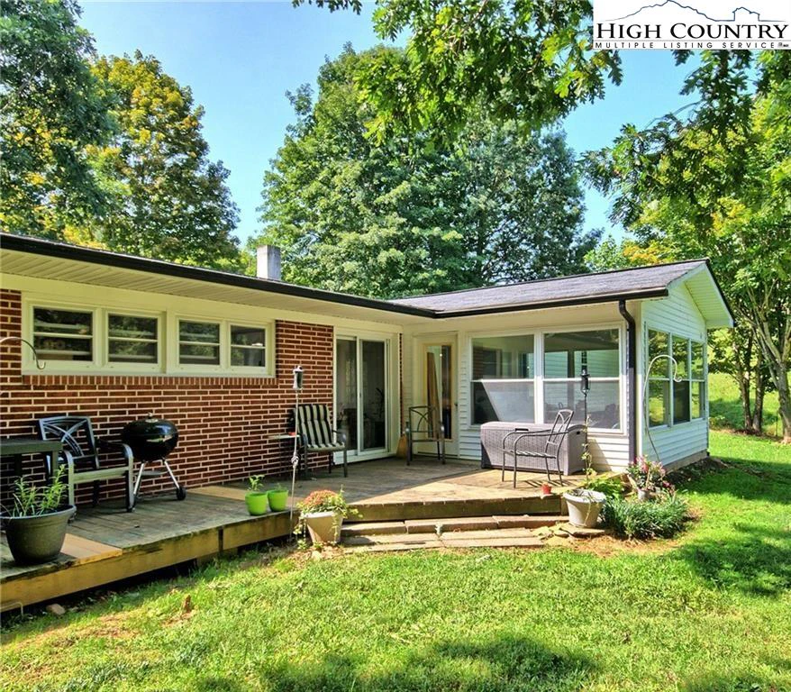 Image number 15 for the current listing