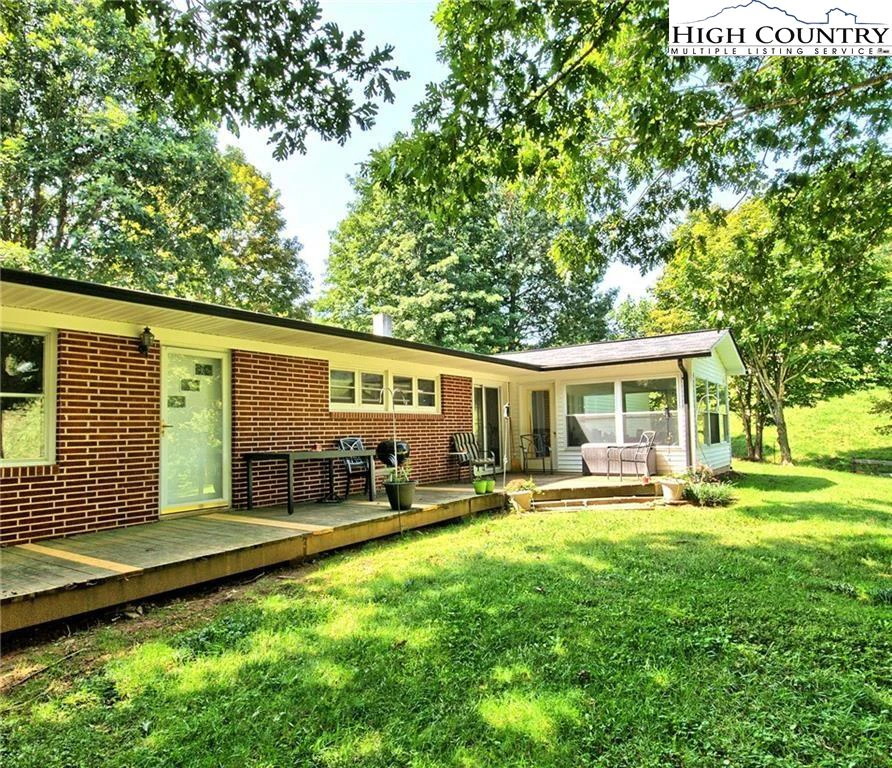 Image number 16 for the current listing