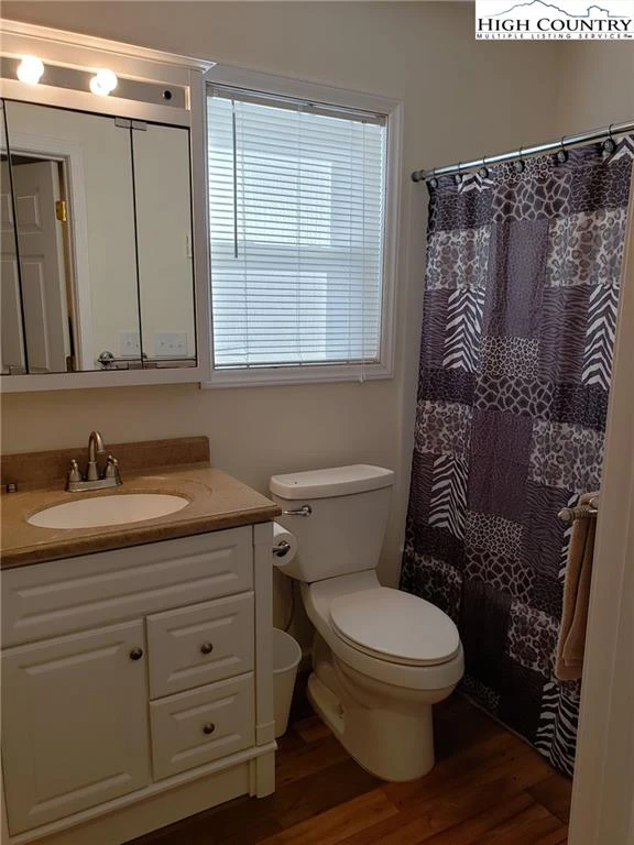 Image number 5 for the current listing
