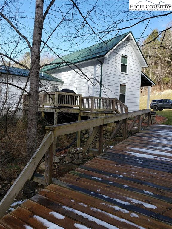 Image number 19 for the current listing