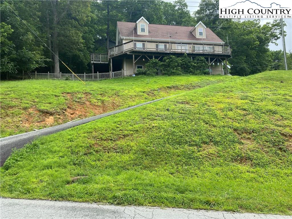 Image number 1 for the current listing