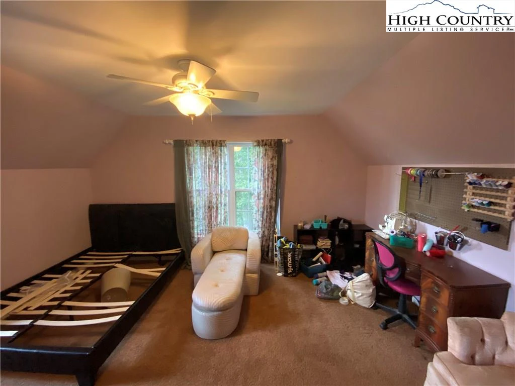 Image number 14 for the current listing