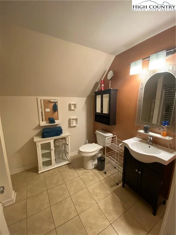 Image number 4 for the current listing
