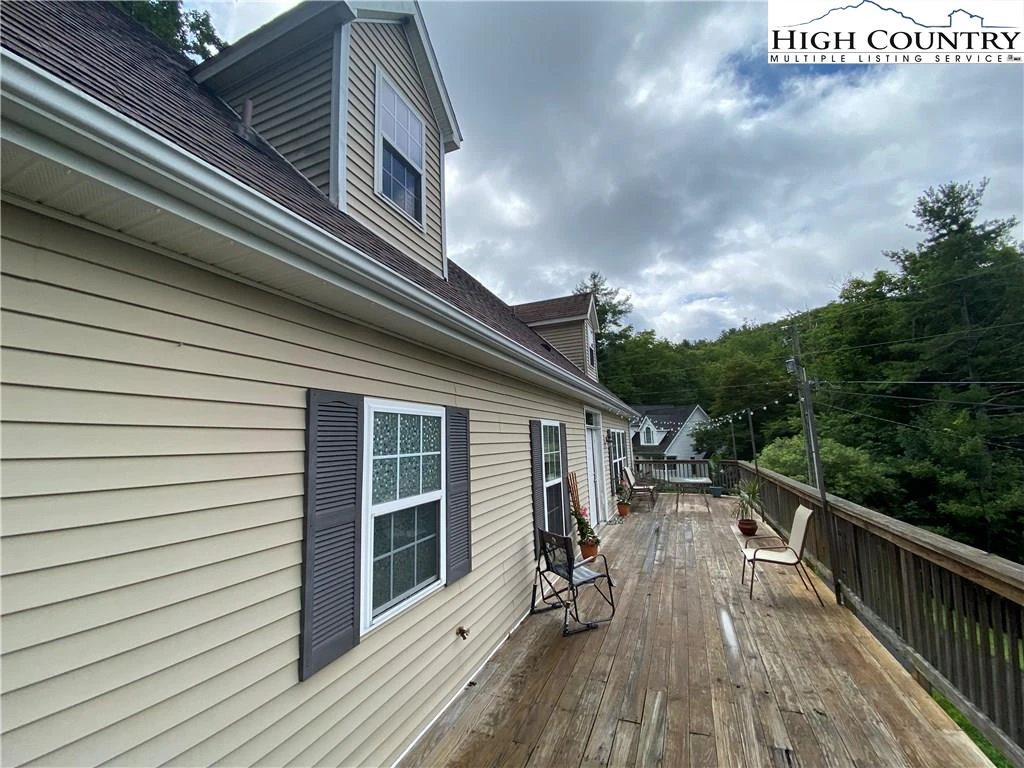 Image number 20 for the current listing