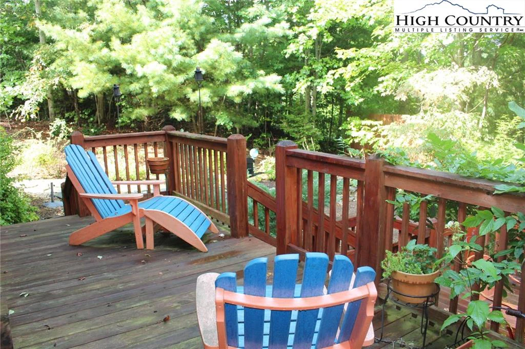Image number 13 for the current listing