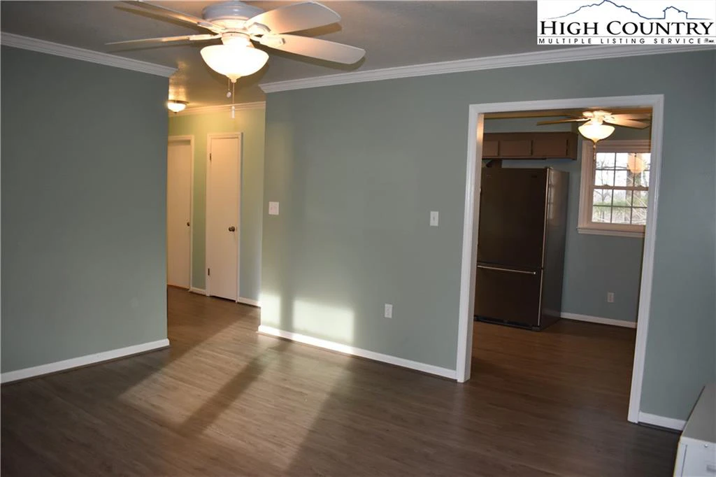 Image number 12 for the current listing