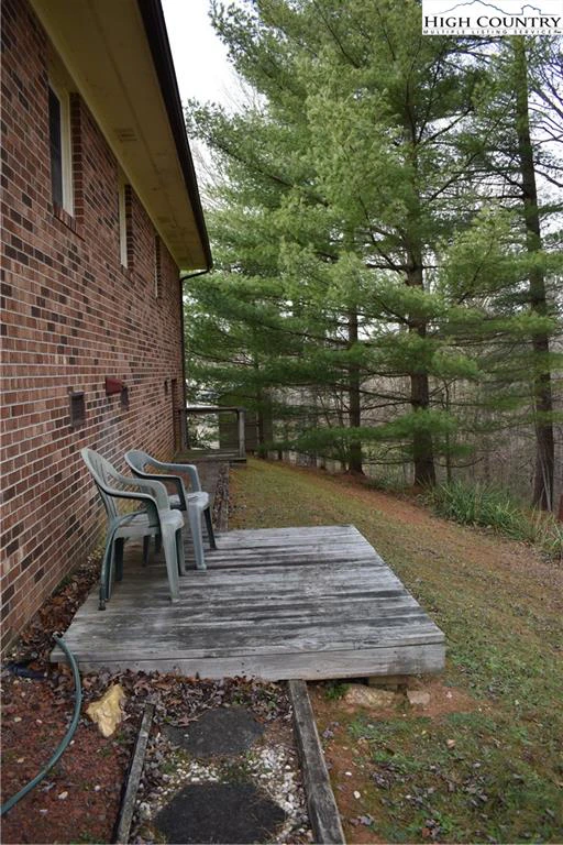 Image number 21 for the current listing