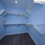 Image number 3 for the current listing