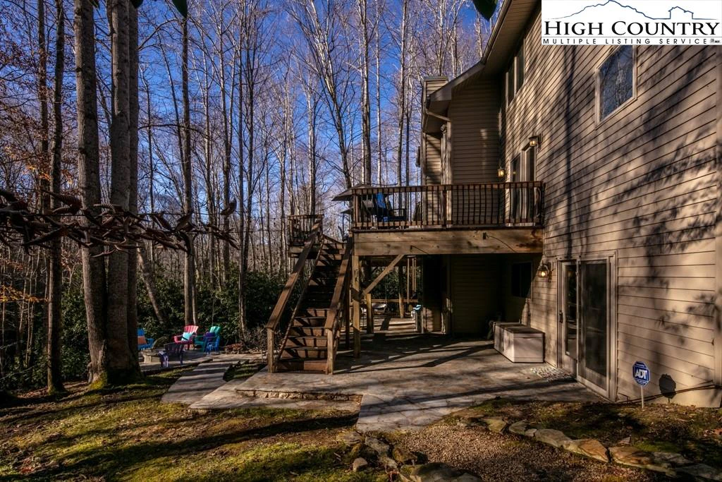 Image number 14 for the current listing