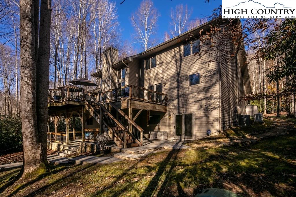 Image number 15 for the current listing