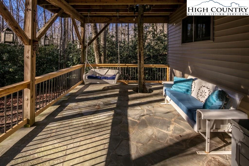 Image number 18 for the current listing