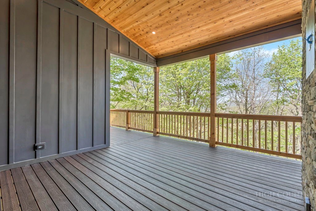 Image number 12 for the current listing