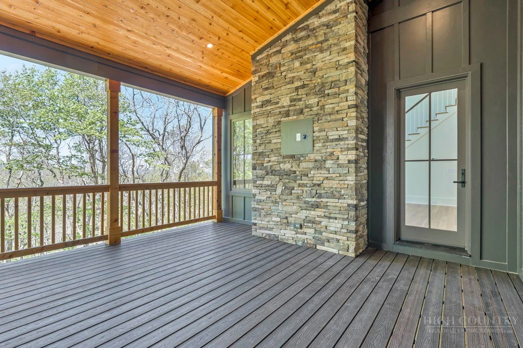 Image number 11 for the current listing